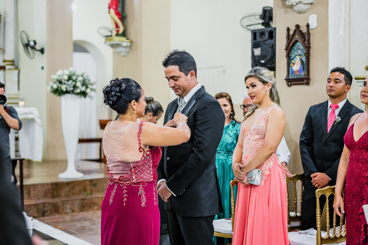 wedding-casamento-beach-beberibe-morro-branco-summer-making of-noiva-noivo-vestido-maquiadora-make-lover-casados-igreja-capela