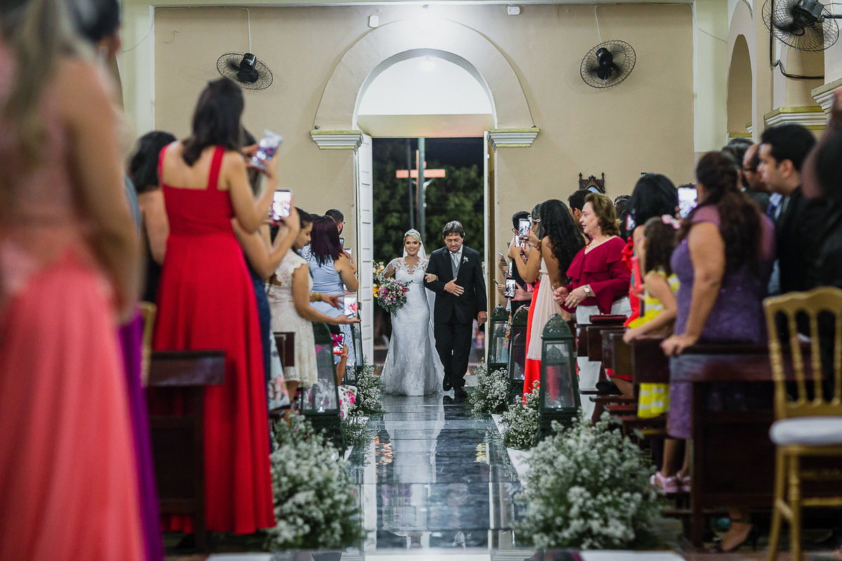 wedding-casamento-beach-beberibe-morro-branco-summer-making of-noiva-noivo-vestido-maquiadora-make-lover-casados-igreja-capela