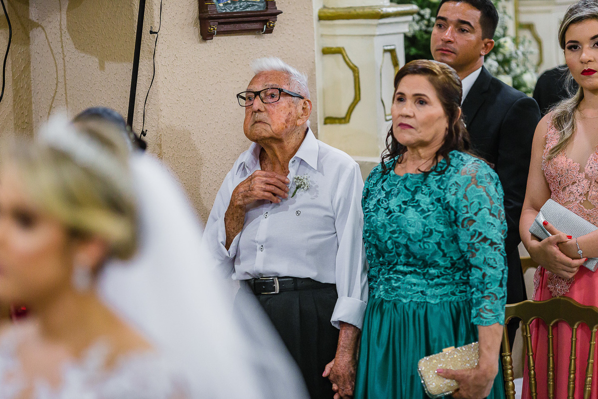 wedding-casamento-beach-beberibe-morro-branco-summer-making of-noiva-noivo-vestido-maquiadora-make-lover-casados-igreja-capela