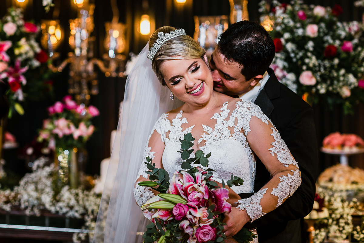 wedding-casamento-beach-beberibe-morro-branco-summer-making of-noiva-noivo-vestido-maquiadora-make-lover-casados-igreja-capela