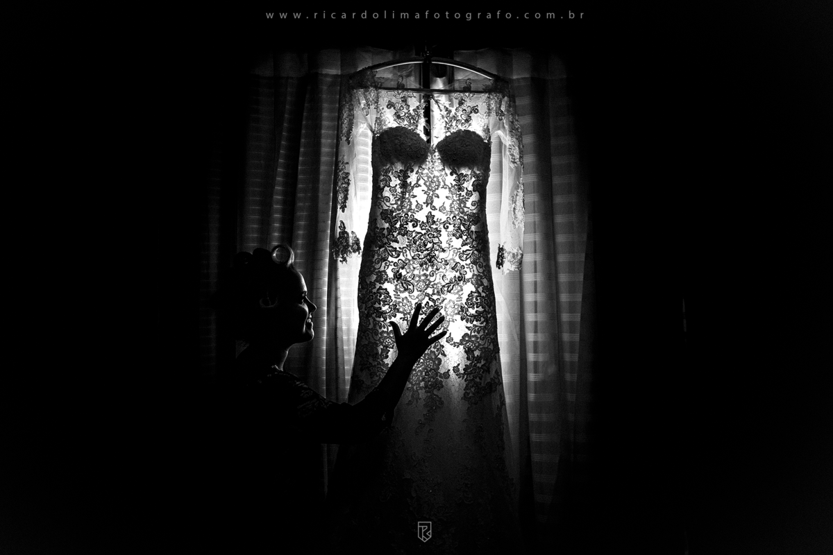 wedding-casamento-beach-beberibe-morro-branco-summer-making of-noiva-noivo-vestido-maquiadora-make-lover-casados-igreja-capela