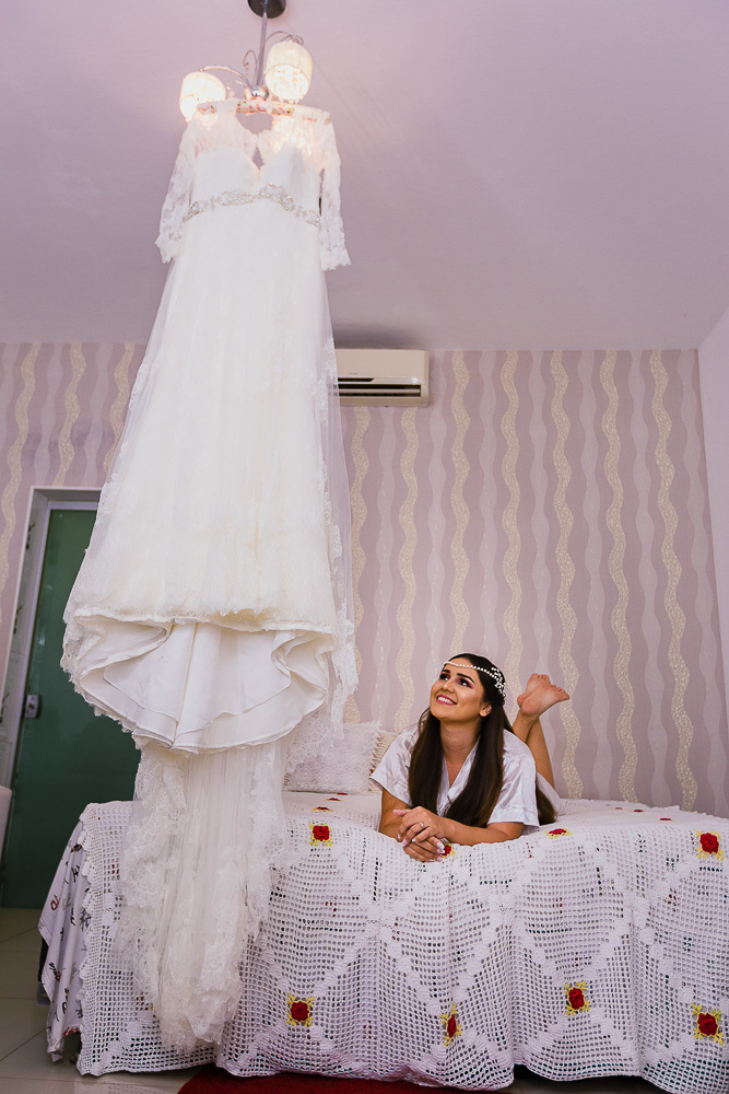 casamento-wedding-beach-summer-diurno-praia-por do sol-evangélico-cerimônia na praia-vestido da noiva-noiva-choro-emoção-decoração-fotografo de casamento-ceará-sãop paulo