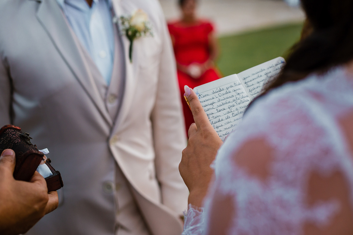 casamento-wedding-beach-summer-diurno-praia-por do sol-evangélico-cerimônia na praia-vestido da noiva-noiva-choro-emoção-decoração-fotografo de casamento-ceará-sãop paulo