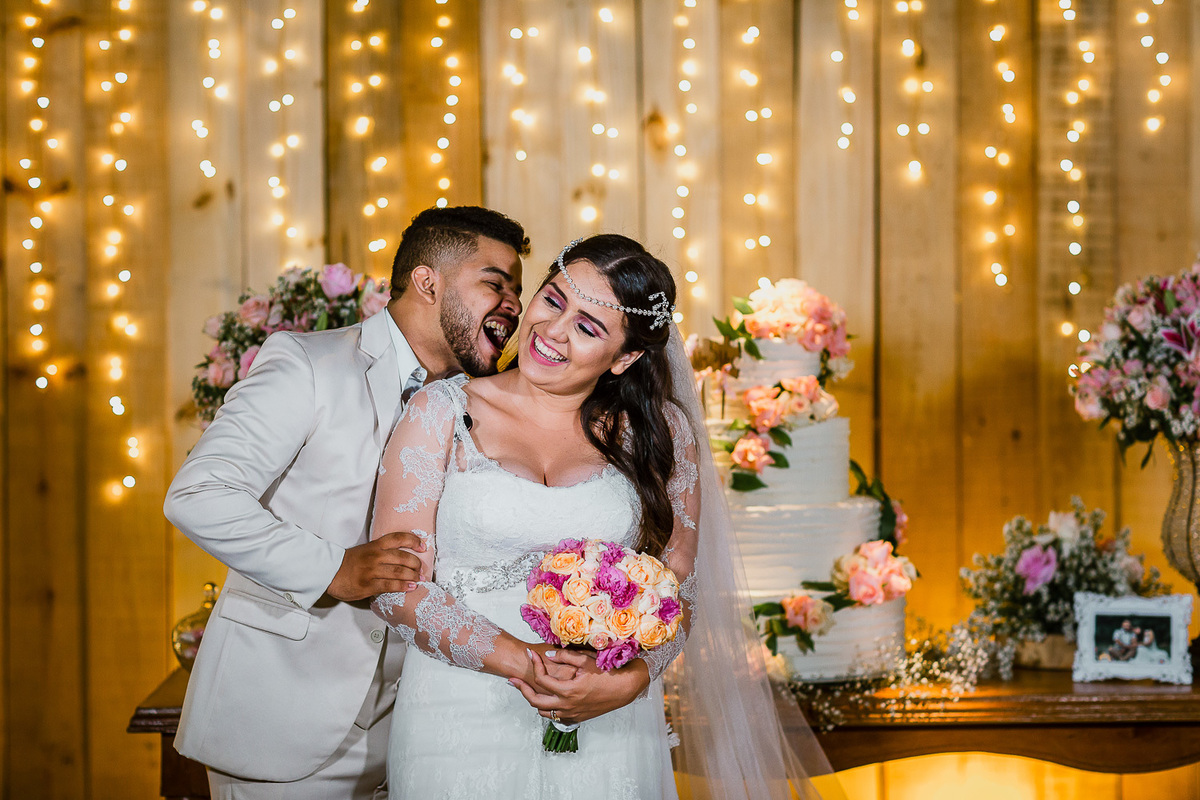 casamento-wedding-beach-summer-diurno-praia-por do sol-evangélico-cerimônia na praia-vestido da noiva-noiva-choro-emoção-decoração-fotografo de casamento-ceará-sãop paulo