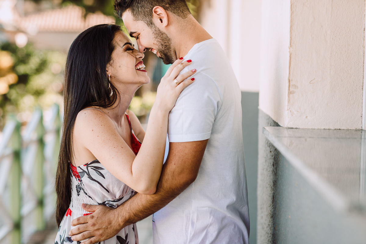 ensaio-pré wedding-wedding-fotos-casal-beach-summer-por do sol-fotografia-praia-morro branco-beberibe-casamento-noivos-sorrir-noiva-cores-porto velho-Rondonia