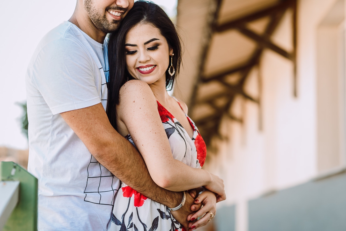 ensaio-pré wedding-wedding-fotos-casal-beach-summer-por do sol-fotografia-praia-morro branco-beberibe-casamento-noivos-sorrir-noiva-cores-porto velho-Rondonia