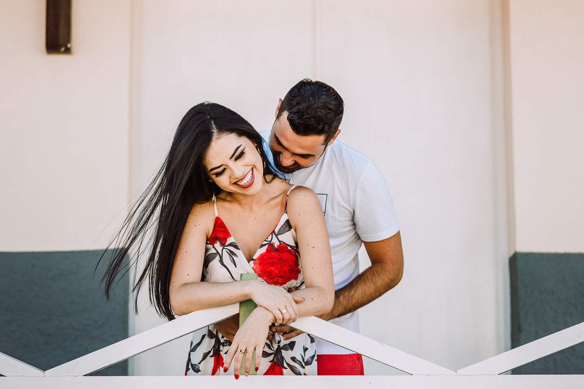 ensaio-pré wedding-wedding-fotos-casal-beach-summer-por do sol-fotografia-praia-morro branco-beberibe-casamento-noivos-sorrir-noiva-cores-porto velho-Rondonia