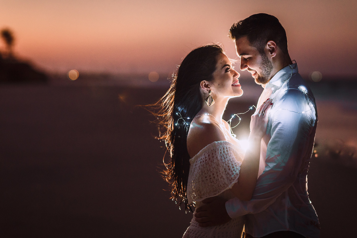 ensaio-pré wedding-wedding-fotos-casal-beach-summer-por do sol-fotografia-praia-morro branco-beberibe-casamento-noivos-sorrir-noiva-cores-porto velho-Rondonia