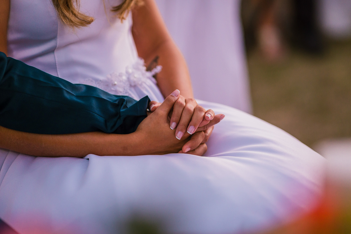 noiva-linda-feliz-casamento-makin of-maquiagem-make-vestido-salão-wedding-casamento-pride-buffet-eusébio-noivos-fotografo de casamento-fotografia-celebração-bolo