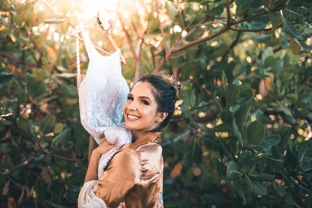 wedding-casamento-praia-beach-summer-lover-praia icapui-peroba-makingof-noiva-noivos-madrinhas-padrinhos-por do sol-buque-vestido-emoção-fotografia-fotojornalismo