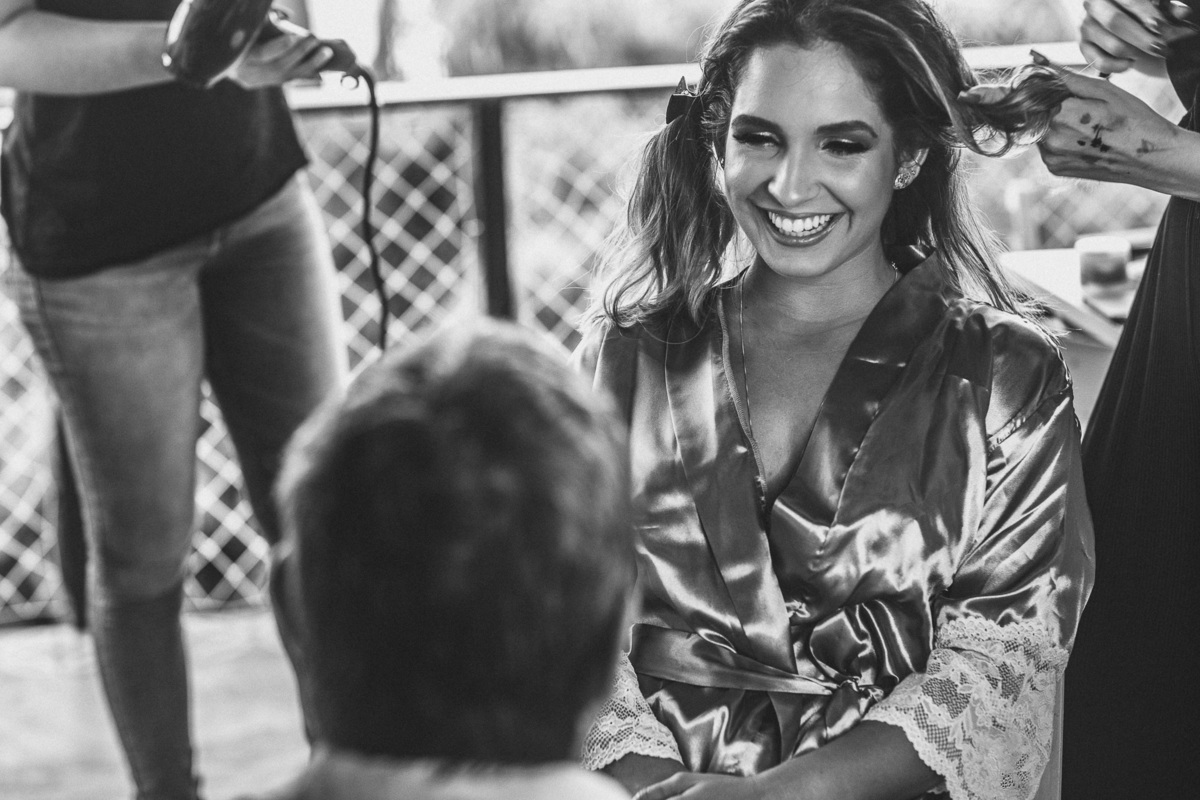 wedding-casamento-praia-beach-summer-lover-praia icapui-peroba-makingof-noiva-noivos-madrinhas-padrinhos-por do sol-buque-vestido-emoção-fotografia-fotojornalismo