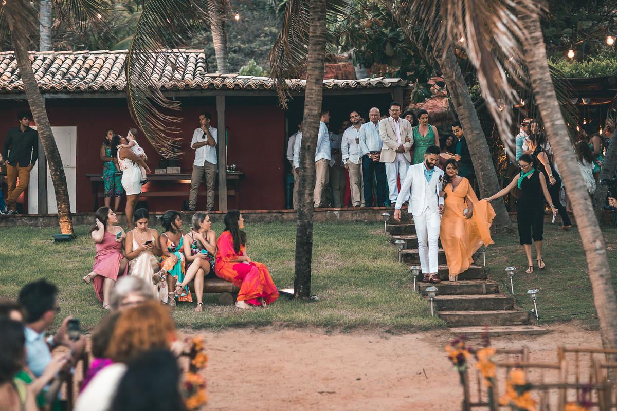wedding-casamento-praia-beach-summer-lover-praia icapui-peroba-makingof-noiva-noivos-madrinhas-padrinhos-por do sol-buque-vestido-emoção-fotografia-fotojornalismo