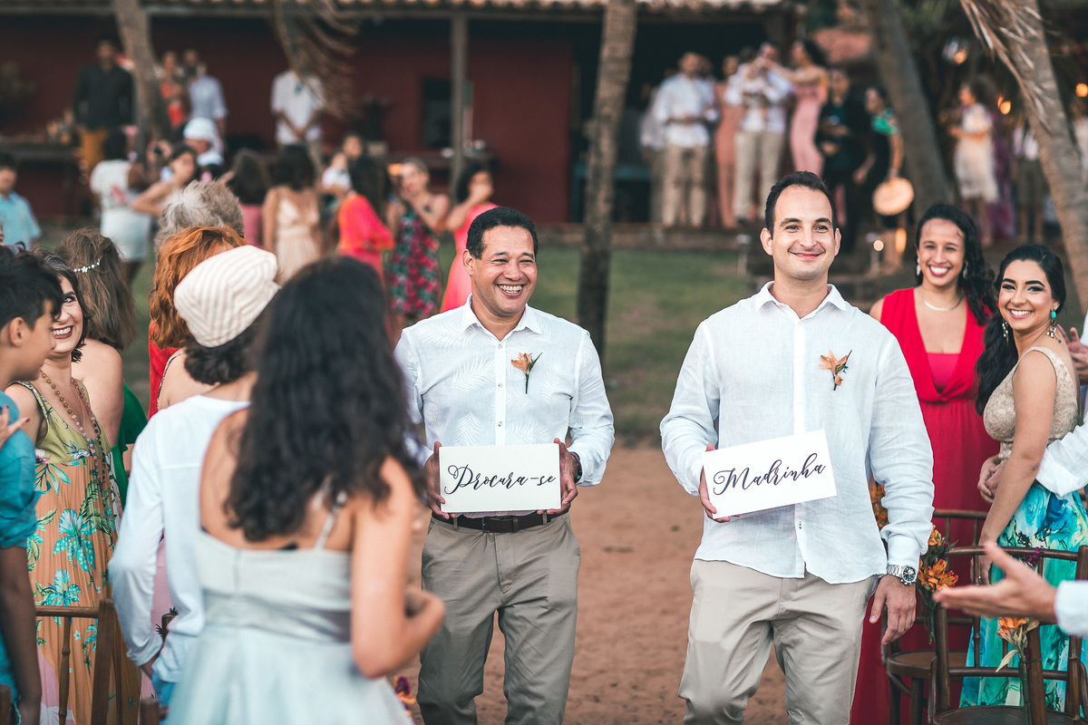 wedding-casamento-praia-beach-summer-lover-praia icapui-peroba-makingof-noiva-noivos-madrinhas-padrinhos-por do sol-buque-vestido-emoção-fotografia-fotojornalismo
