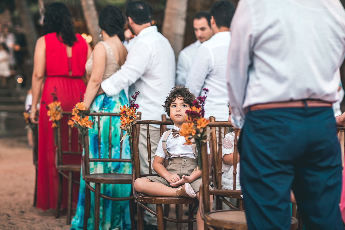 wedding-casamento-praia-beach-summer-lover-praia icapui-peroba-makingof-noiva-noivos-madrinhas-padrinhos-por do sol-buque-vestido-emoção-fotografia-fotojornalismo