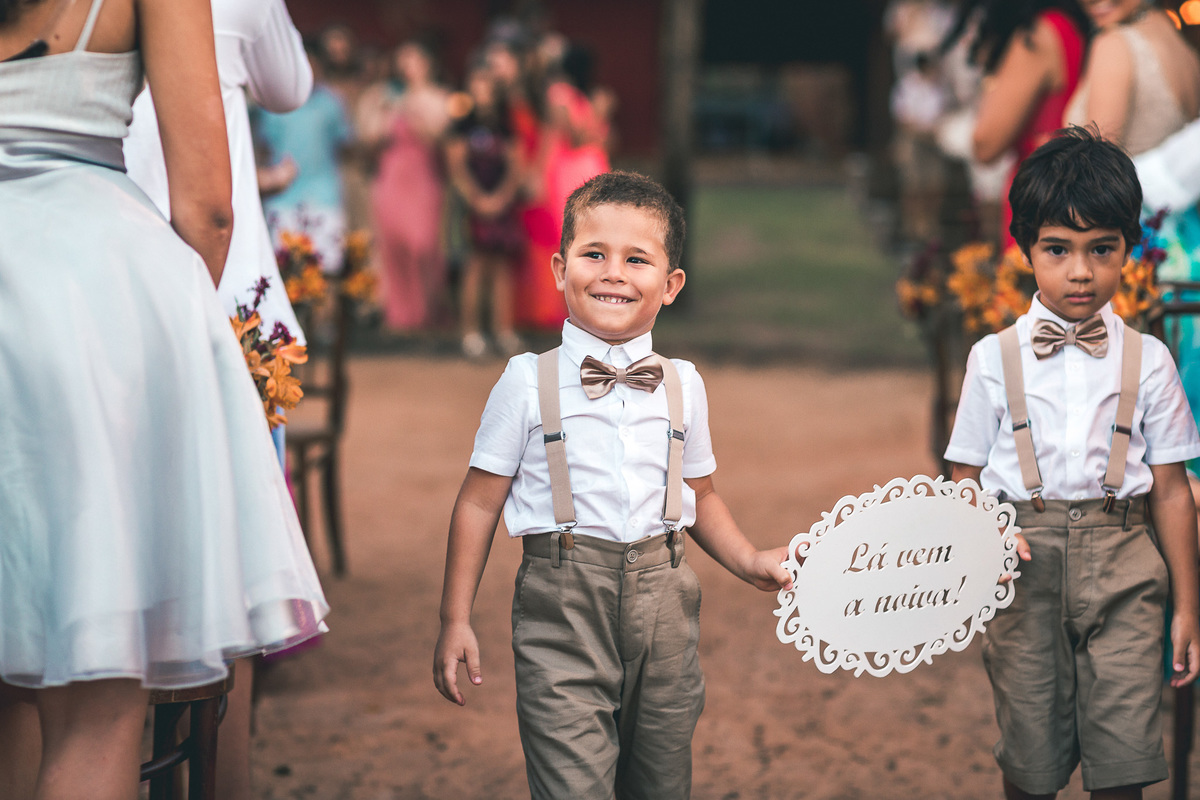 wedding-casamento-praia-beach-summer-lover-praia icapui-peroba-makingof-noiva-noivos-madrinhas-padrinhos-por do sol-buque-vestido-emoção-fotografia-fotojornalismo