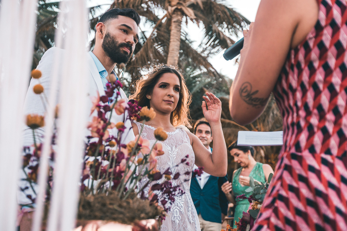 wedding-casamento-praia-beach-summer-lover-praia icapui-peroba-makingof-noiva-noivos-madrinhas-padrinhos-por do sol-buque-vestido-emoção-fotografia-fotojornalismo