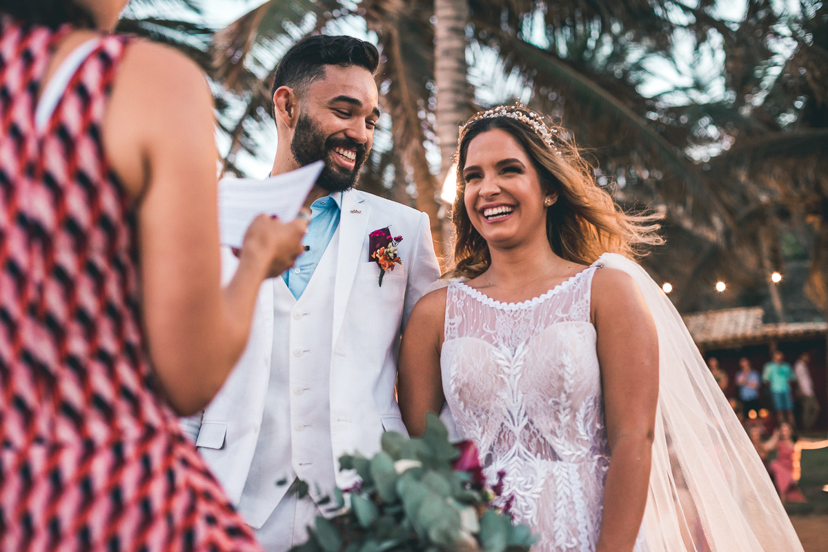 wedding-casamento-praia-beach-summer-lover-praia icapui-peroba-makingof-noiva-noivos-madrinhas-padrinhos-por do sol-buque-vestido-emoção-fotografia-fotojornalismo