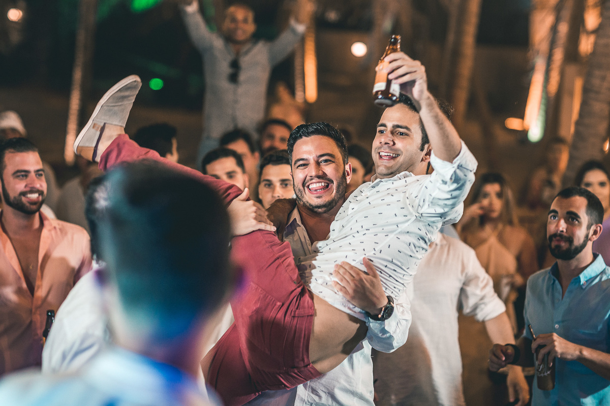 wedding-casamento-praia-beach-summer-lover-praia icapui-peroba-makingof-noiva-noivos-madrinhas-padrinhos-por do sol-buque-vestido-emoção-fotografia-fotojornalismo