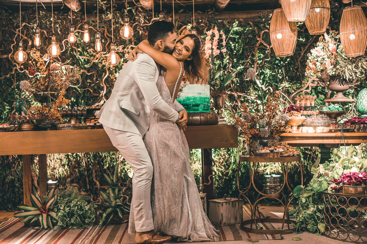 wedding-casamento-praia-beach-summer-lover-praia icapui-peroba-makingof-noiva-noivos-madrinhas-padrinhos-por do sol-buque-vestido-emoção-fotografia-fotojornalismo