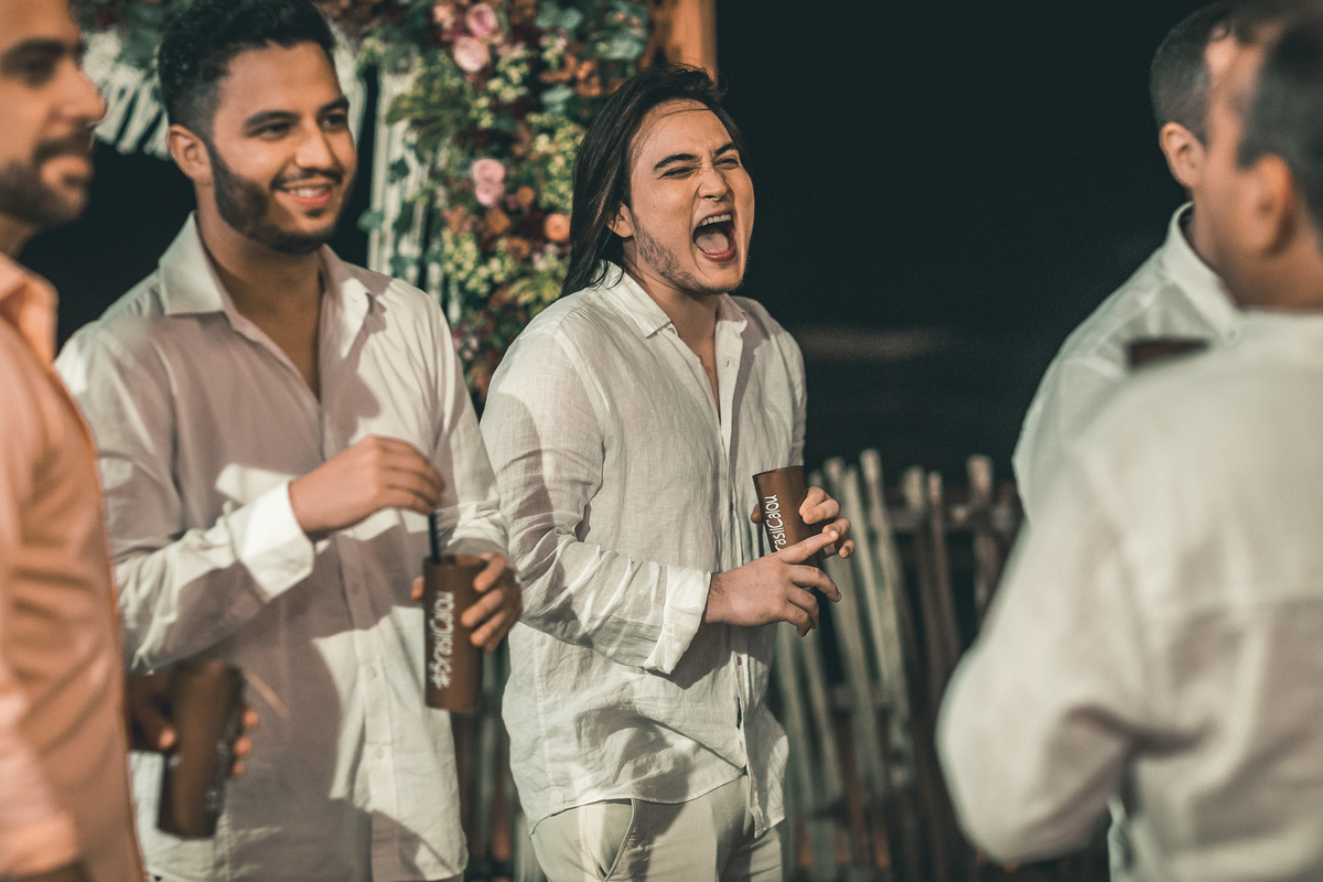 wedding-casamento-praia-beach-summer-lover-praia icapui-peroba-makingof-noiva-noivos-madrinhas-padrinhos-por do sol-buque-vestido-emoção-fotografia-fotojornalismo