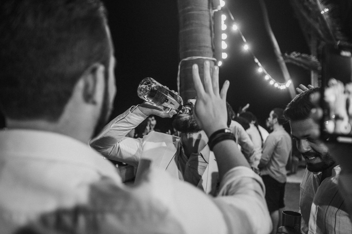 wedding-casamento-praia-beach-summer-lover-praia icapui-peroba-makingof-noiva-noivos-madrinhas-padrinhos-por do sol-buque-vestido-emoção-fotografia-fotojornalismo