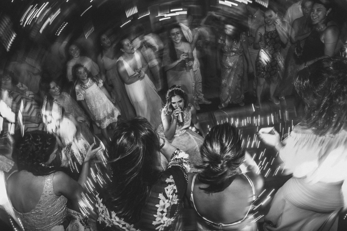 wedding-casamento-praia-beach-summer-lover-praia icapui-peroba-makingof-noiva-noivos-madrinhas-padrinhos-por do sol-buque-vestido-emoção-fotografia-fotojornalismo