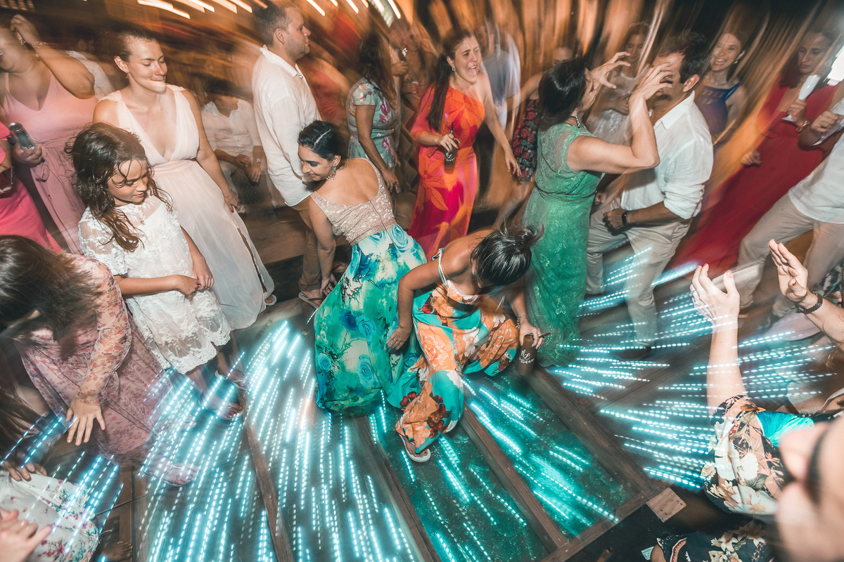 wedding-casamento-praia-beach-summer-lover-praia icapui-peroba-makingof-noiva-noivos-madrinhas-padrinhos-por do sol-buque-vestido-emoção-fotografia-fotojornalismo