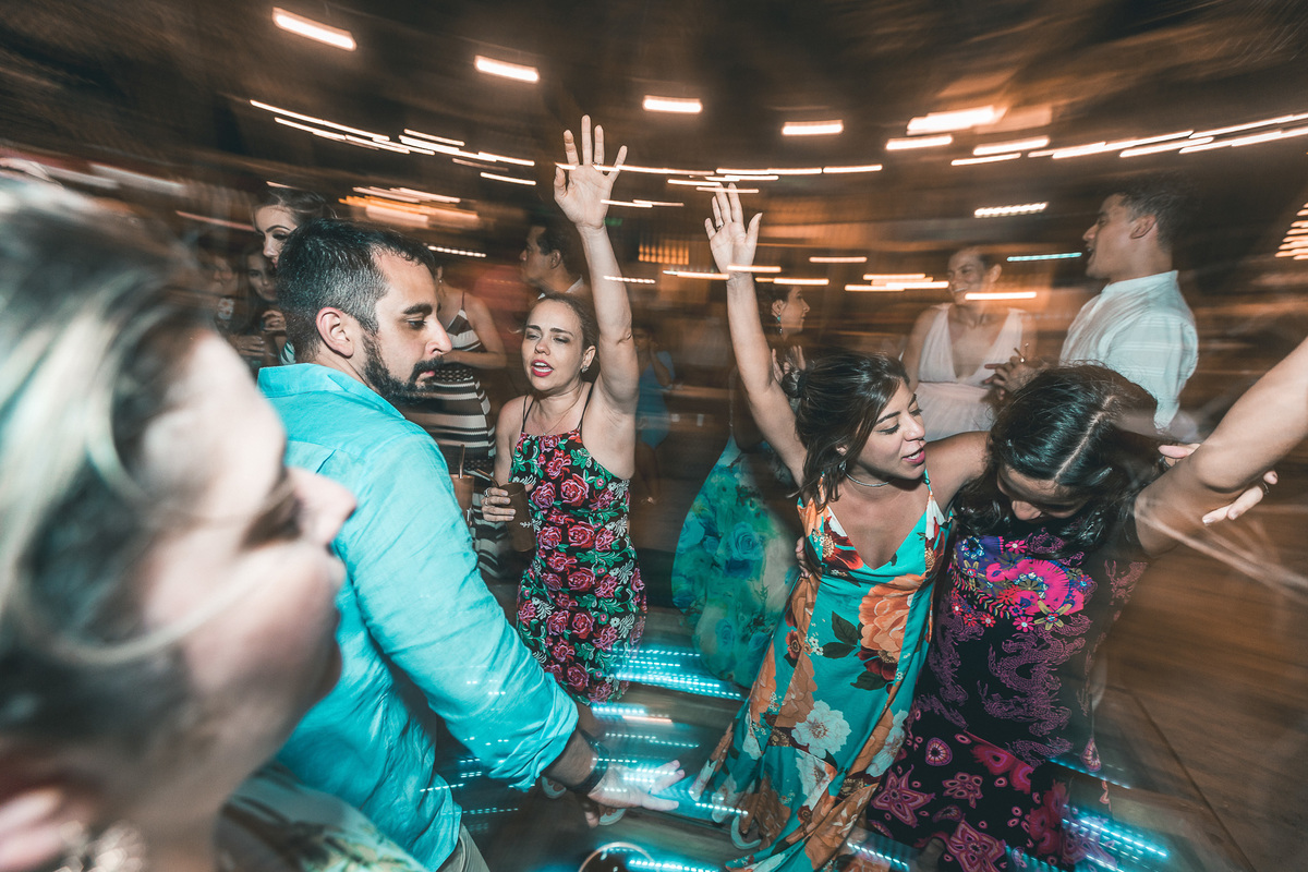 wedding-casamento-praia-beach-summer-lover-praia icapui-peroba-makingof-noiva-noivos-madrinhas-padrinhos-por do sol-buque-vestido-emoção-fotografia-fotojornalismo