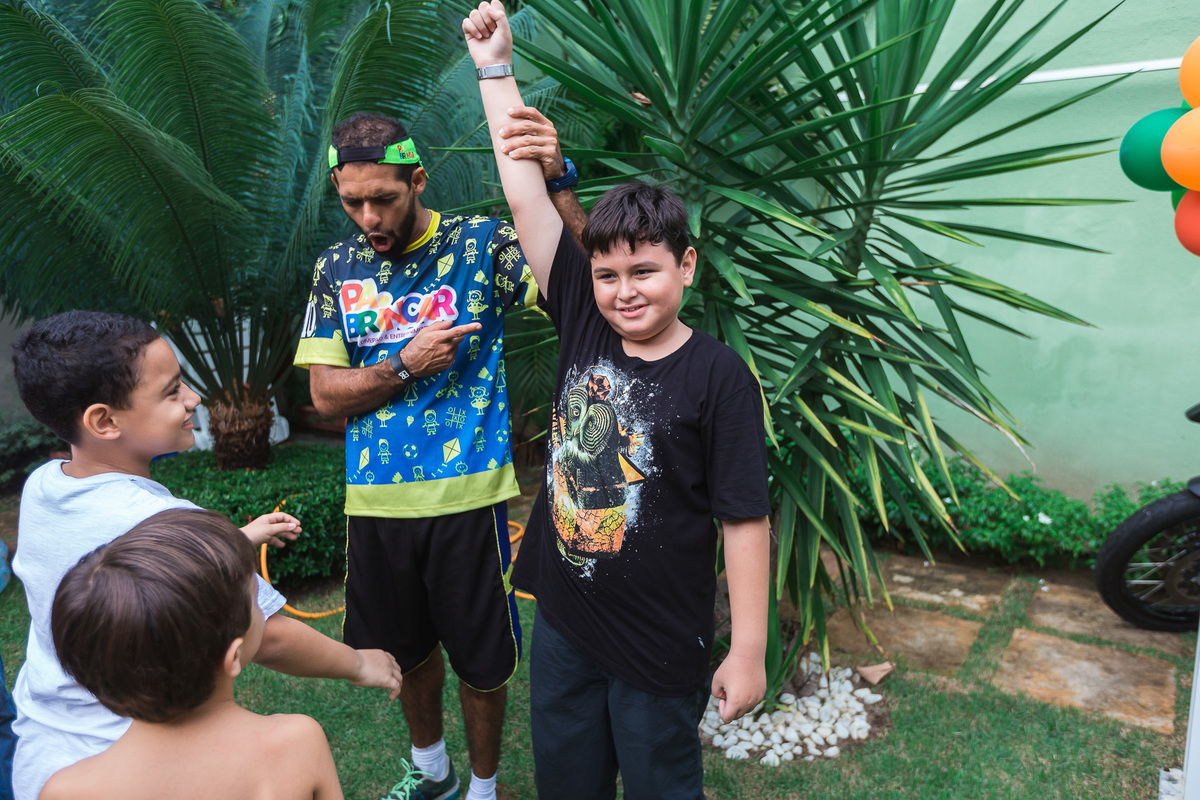 festa infantil-infantil-crianças-child-bolo-festa-amigos-brincadeiras-brigadeiro-foto-kids-fortaleza-ceara-buffet-cerimonialista-fotografo-evento-mundo