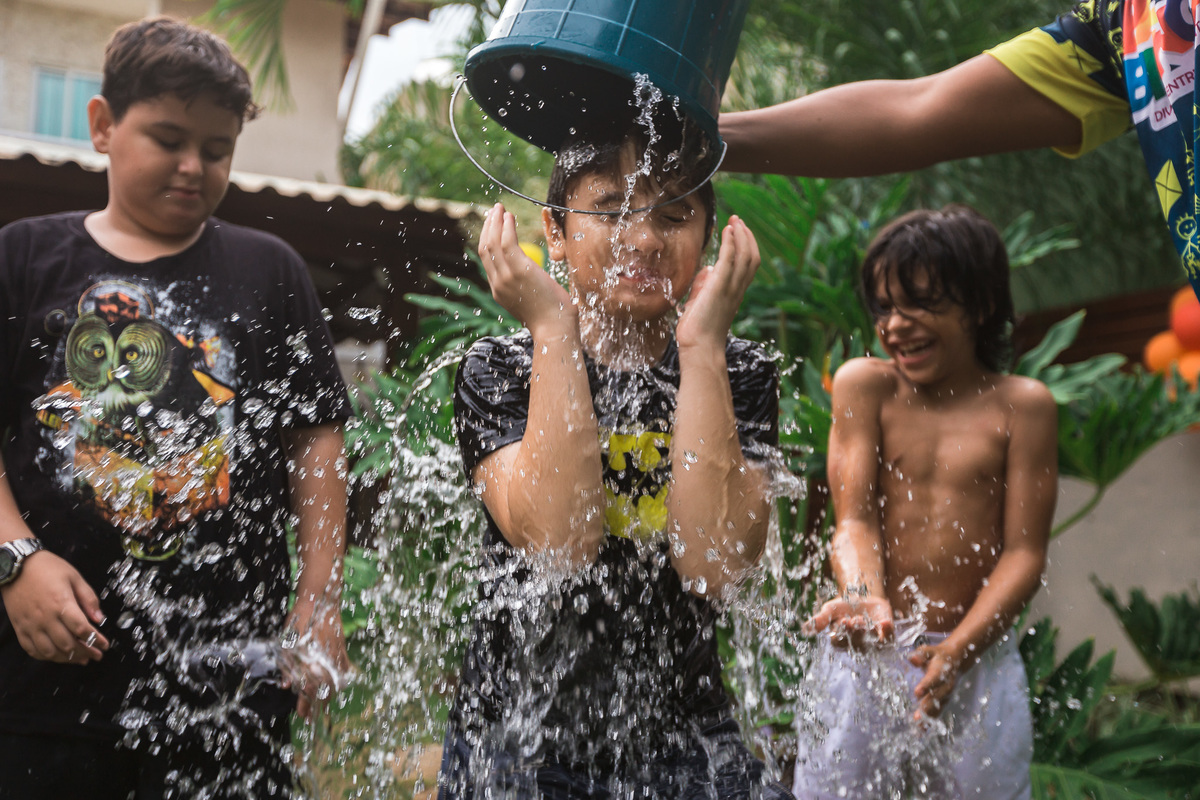 festa infantil-infantil-crianças-child-bolo-festa-amigos-brincadeiras-brigadeiro-foto-kids-fortaleza-ceara-buffet-cerimonialista-fotografo-evento-mundo