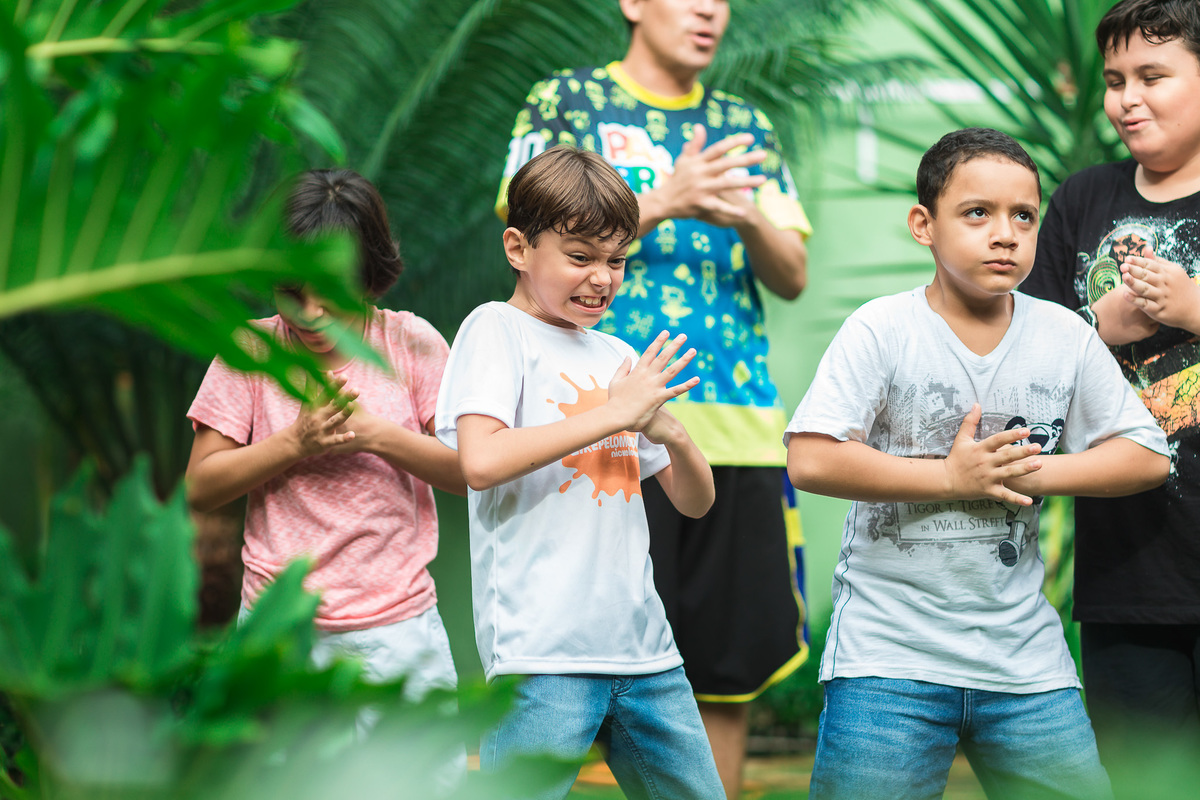 festa infantil-infantil-crianças-child-bolo-festa-amigos-brincadeiras-brigadeiro-foto-kids-fortaleza-ceara-buffet-cerimonialista-fotografo-evento-mundo