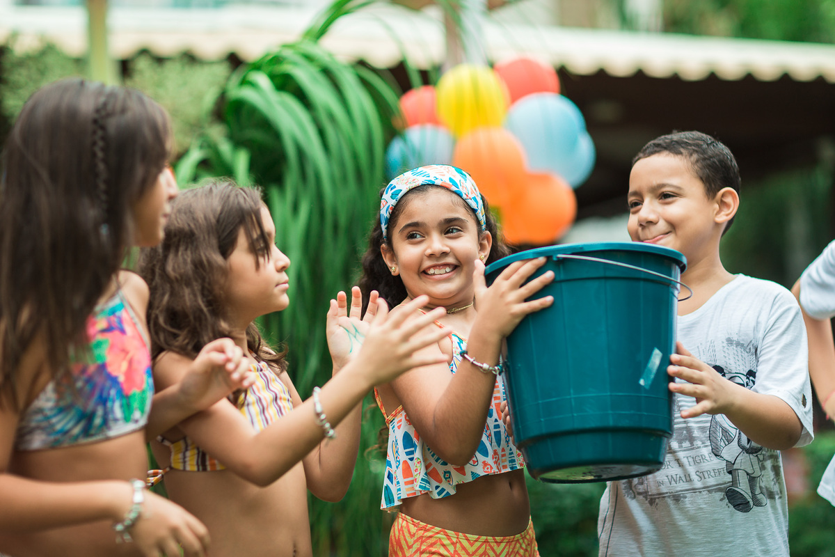 festa infantil-infantil-crianças-child-bolo-festa-amigos-brincadeiras-brigadeiro-foto-kids-fortaleza-ceara-buffet-cerimonialista-fotografo-evento-mundo
