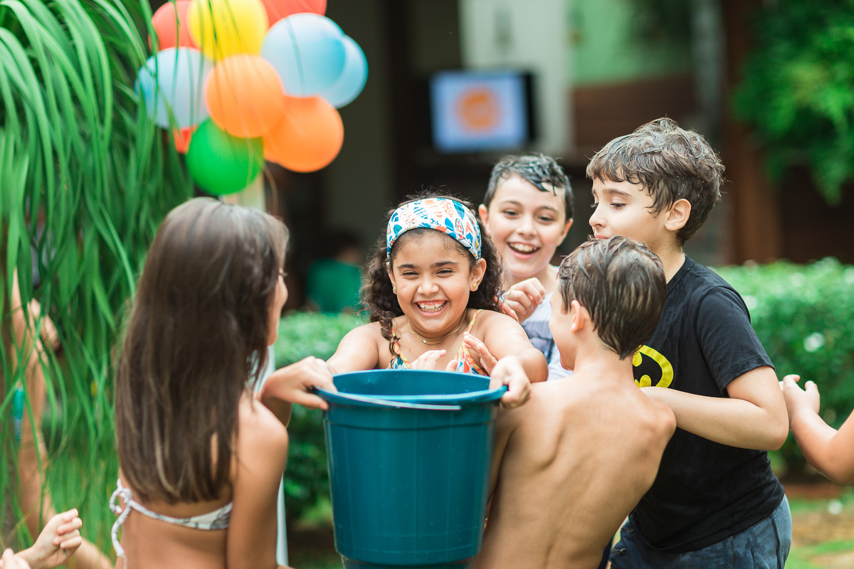 festa infantil-infantil-crianças-child-bolo-festa-amigos-brincadeiras-brigadeiro-foto-kids-fortaleza-ceara-buffet-cerimonialista-fotografo-evento-mundo