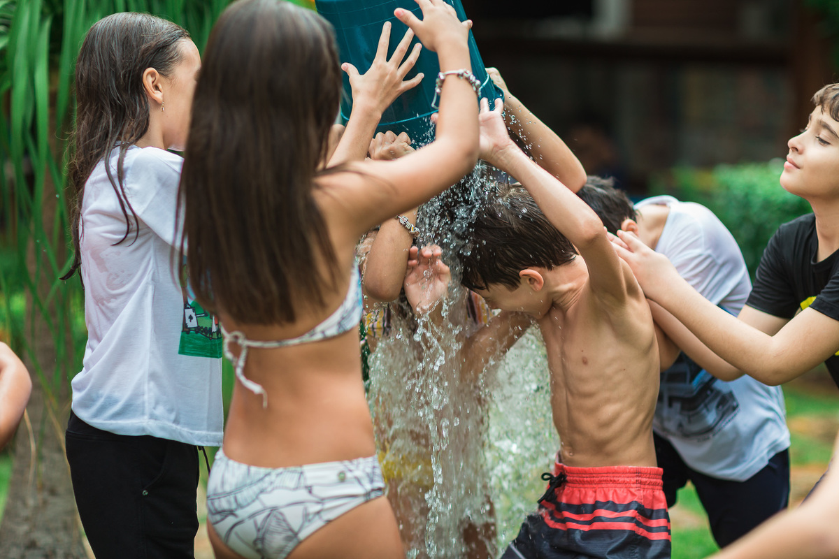 festa infantil-infantil-crianças-child-bolo-festa-amigos-brincadeiras-brigadeiro-foto-kids-fortaleza-ceara-buffet-cerimonialista-fotografo-evento-mundo