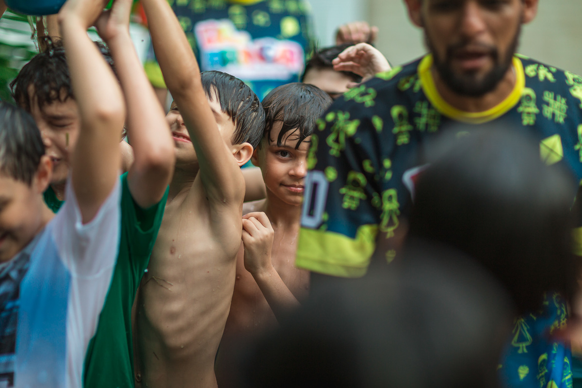 festa infantil-infantil-crianças-child-bolo-festa-amigos-brincadeiras-brigadeiro-foto-kids-fortaleza-ceara-buffet-cerimonialista-fotografo-evento-mundo