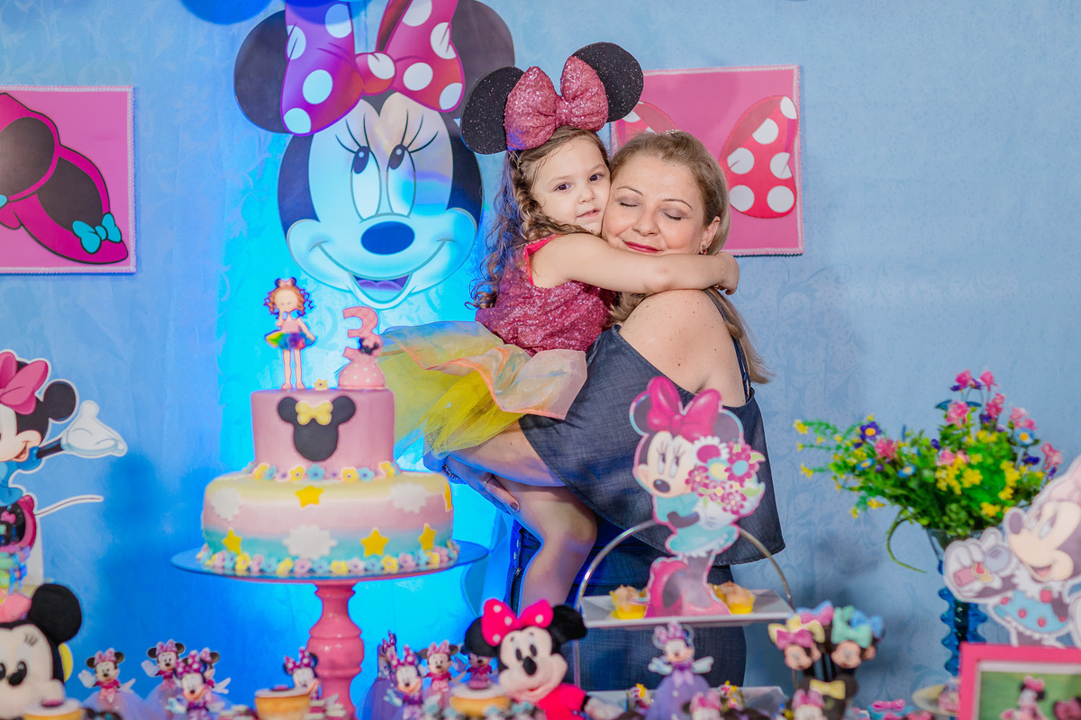festa-infantil-tema minie-minie-mickey-bolo de aniversário-crianças-3 anos-decoração-foto-fotografo infantil-fortaleza-ceara-buffet-cerimonialista