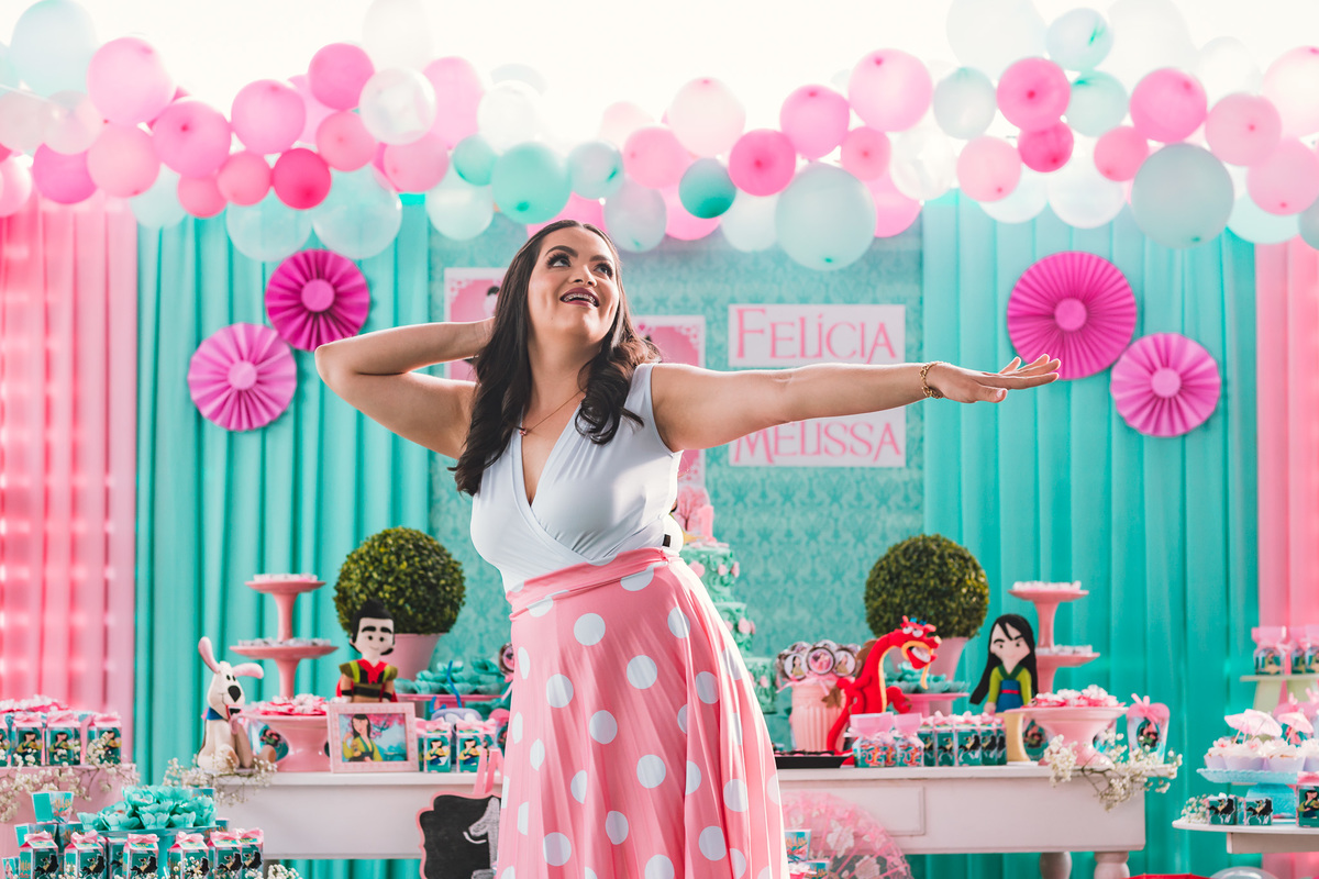 festa infantil-decoração-tema mulan-crianças-buffet-cresse fortaleza-bolo de festa-fantasias-vestido de festa-gemeas-