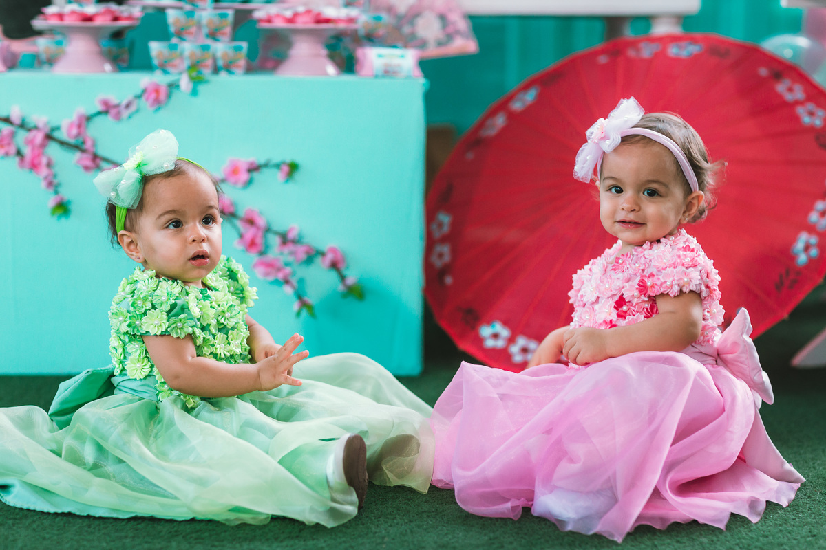 festa infantil-decoração-tema mulan-crianças-buffet-cresse fortaleza-bolo de festa-fantasias-vestido de festa-gemeas-