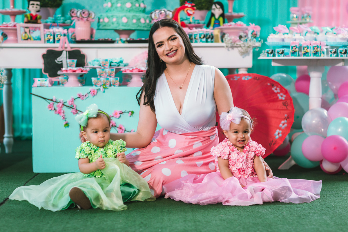 festa infantil-decoração-tema mulan-crianças-buffet-cresse fortaleza-bolo de festa-fantasias-vestido de festa-gemeas-