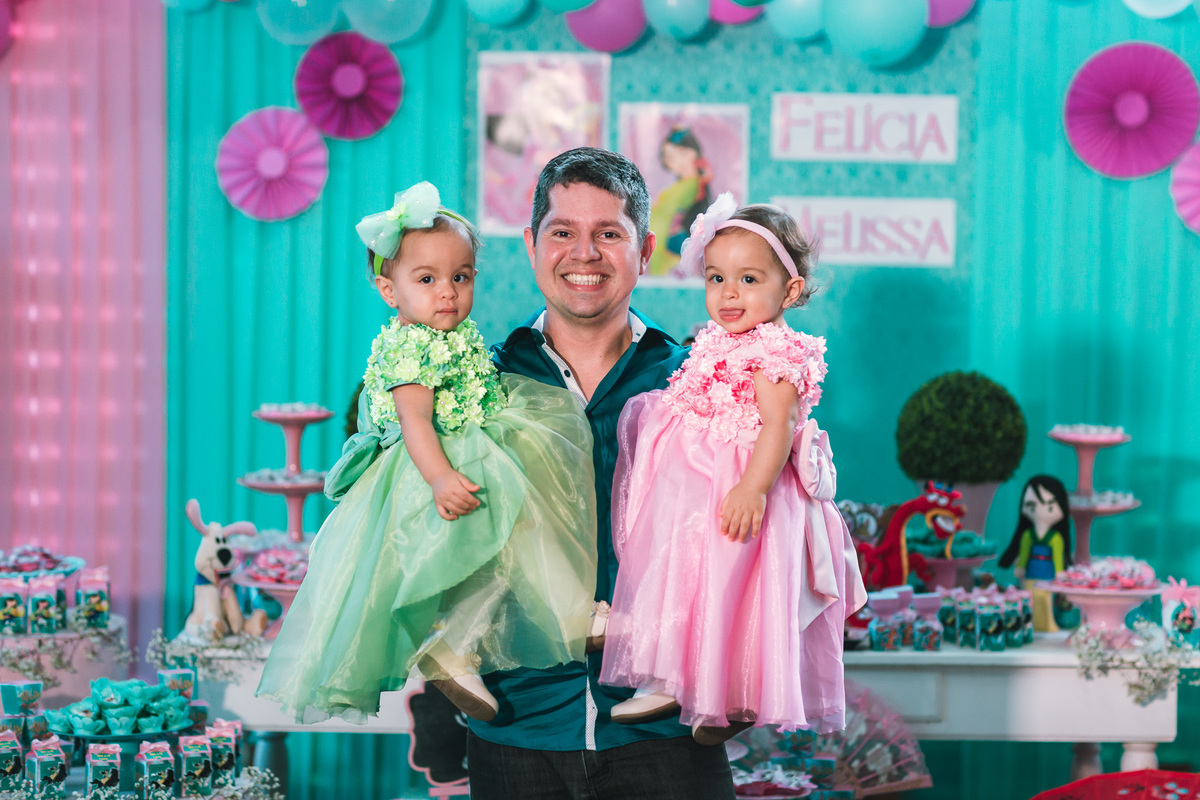 festa infantil-decoração-tema mulan-crianças-buffet-cresse fortaleza-bolo de festa-fantasias-vestido de festa-gemeas-