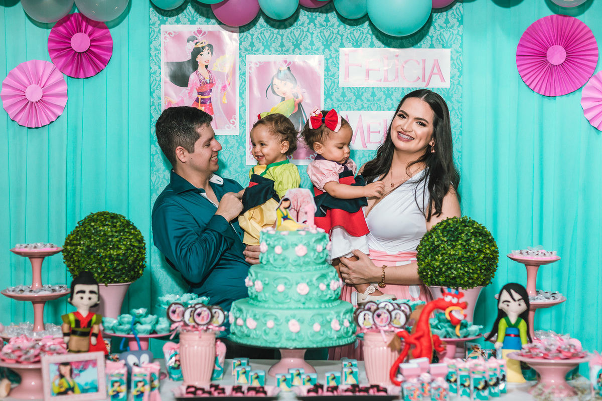 festa infantil-decoração-tema mulan-crianças-buffet-cresse fortaleza-bolo de festa-fantasias-vestido de festa-gemeas-