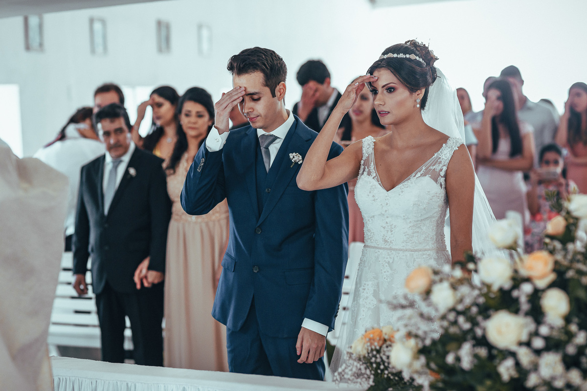 casamento-matinal-makinofnoiva-noiva-noivo-buque-capela-santaedwuiges-igreja-felizes-mariana park-praia-beach-amor-fotografia de casamento-fotografo-ceara