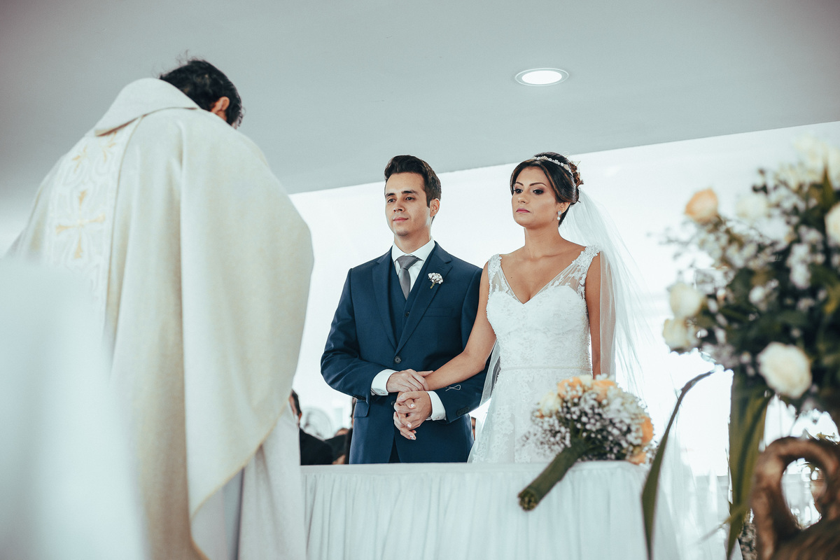 casamento-matinal-makinofnoiva-noiva-noivo-buque-capela-santaedwuiges-igreja-felizes-mariana park-praia-beach-amor-fotografia de casamento-fotografo-ceara