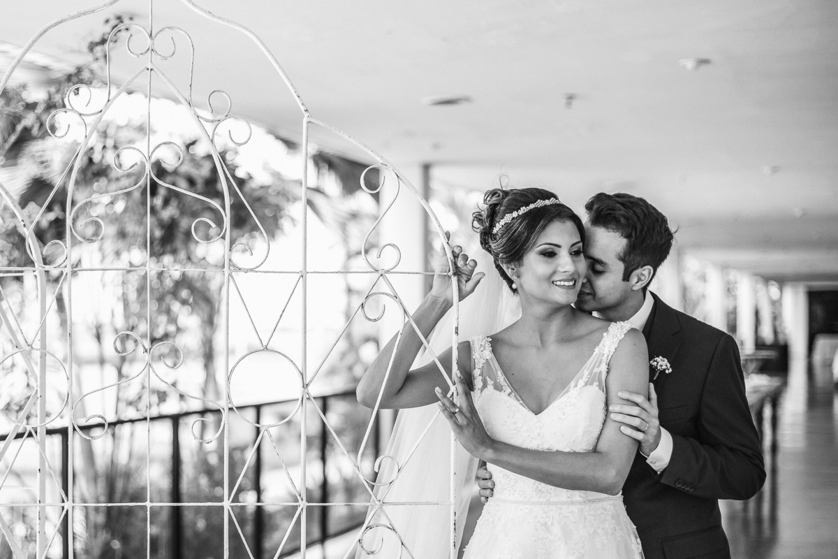 casamento-matinal-makinofnoiva-noiva-noivo-buque-capela-santaedwuiges-igreja-felizes-mariana park-praia-beach-amor-fotografia de casamento-fotografo-ceara