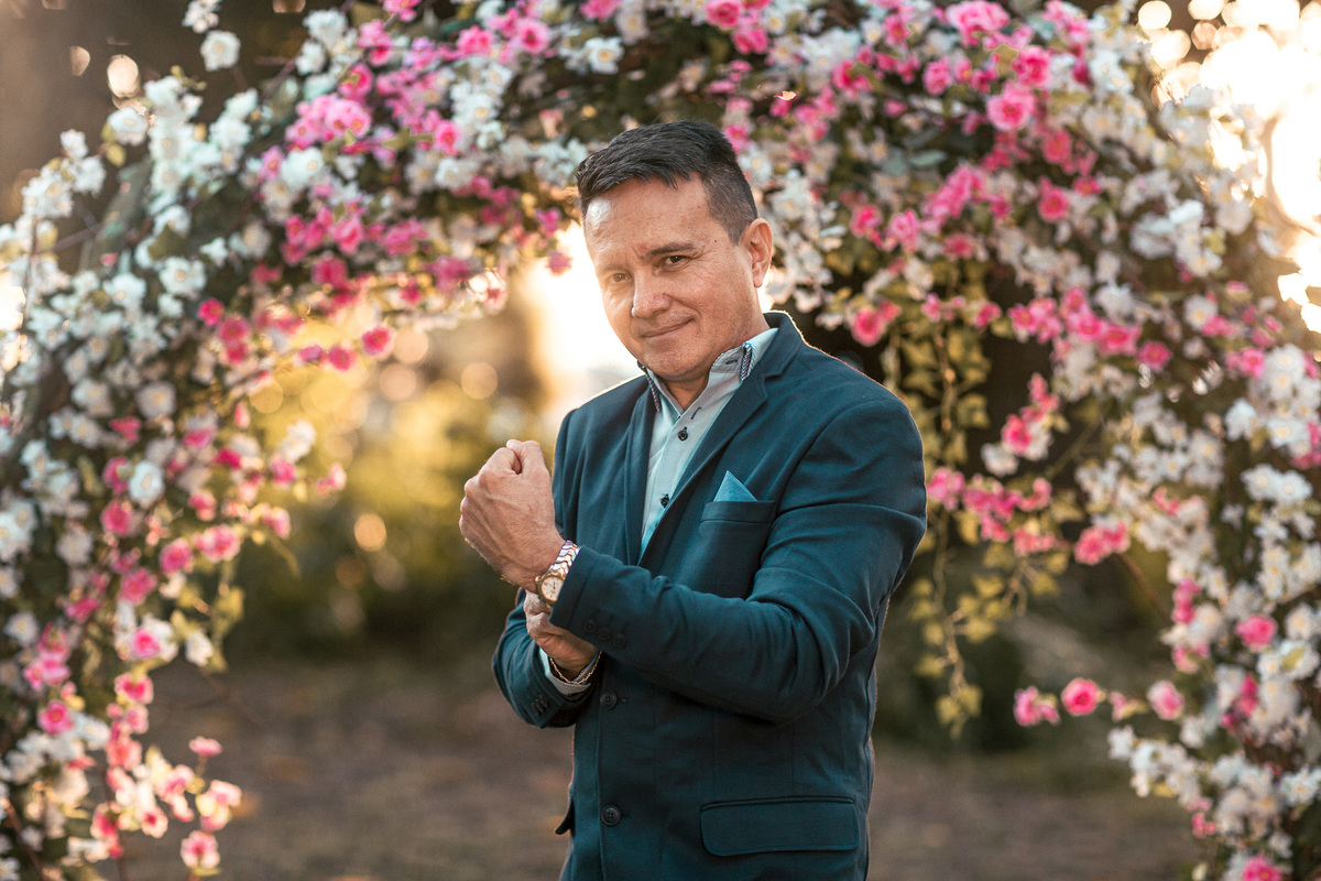 ensaio-casal-pre wedding-wedding-casamento-book de casal-fotos-fusca-carros-mileide-safadão-carro-conversivel-vestido de noiva-noivado-noivos