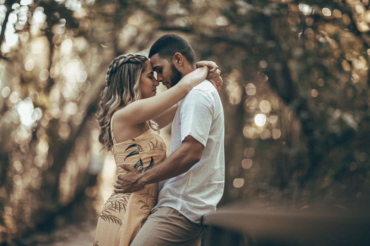 pre wedding-ensaio-fotografia-casamento-book de casal- prewedding-lover-fotos-fortaleza- parque do coco-hamburgueria-barneys