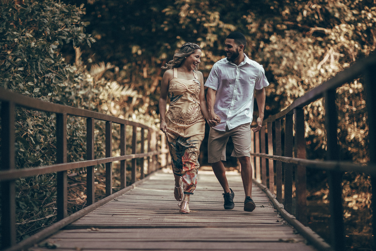 pre wedding-ensaio-fotografia-casamento-book de casal- prewedding-lover-fotos-fortaleza- parque do coco-hamburgueria-barneys