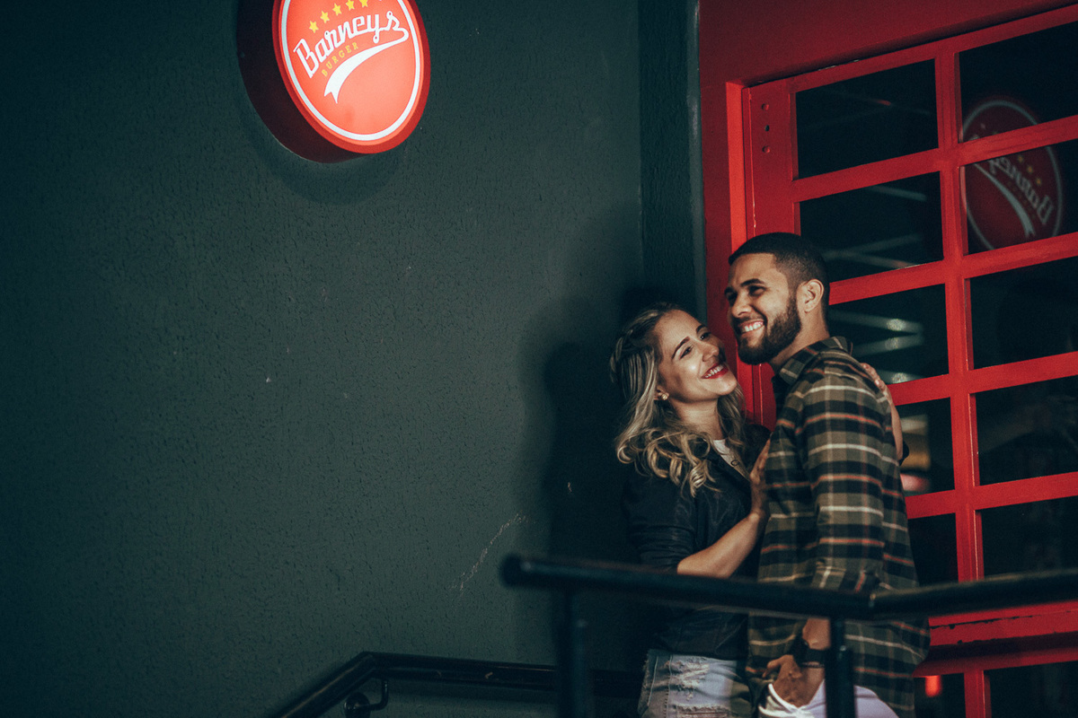 pre wedding-ensaio-fotografia-casamento-book de casal- prewedding-lover-fotos-fortaleza- parque do coco-hamburgueria-barneys
