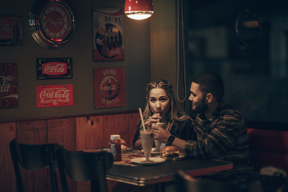 pre wedding-ensaio-fotografia-casamento-book de casal- prewedding-lover-fotos-fortaleza- parque do coco-hamburgueria-barneys