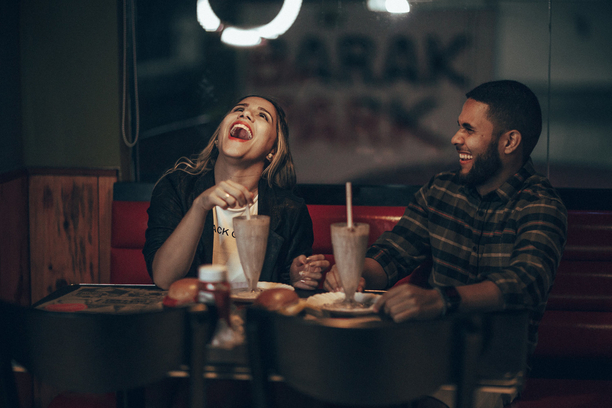 pre wedding-ensaio-fotografia-casamento-book de casal- prewedding-lover-fotos-fortaleza- parque do coco-hamburgueria-barneys